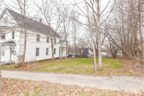 86 Fourth Street Auburn ME 04210