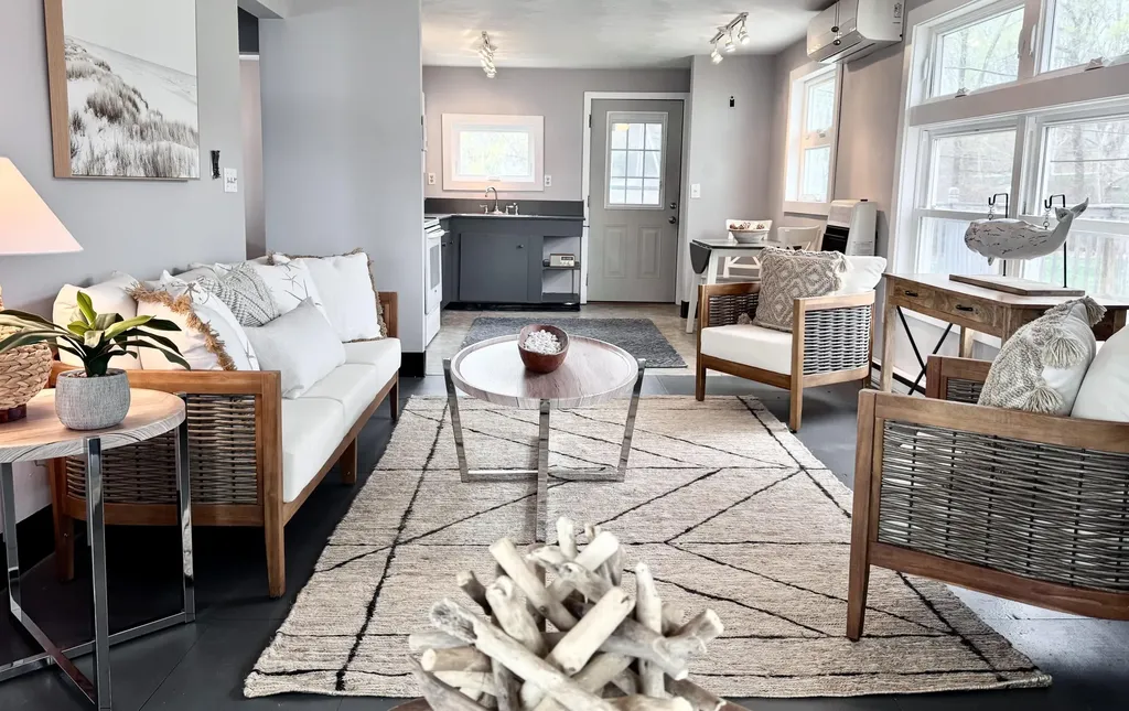 494 Island Avenue Portland ME 04108