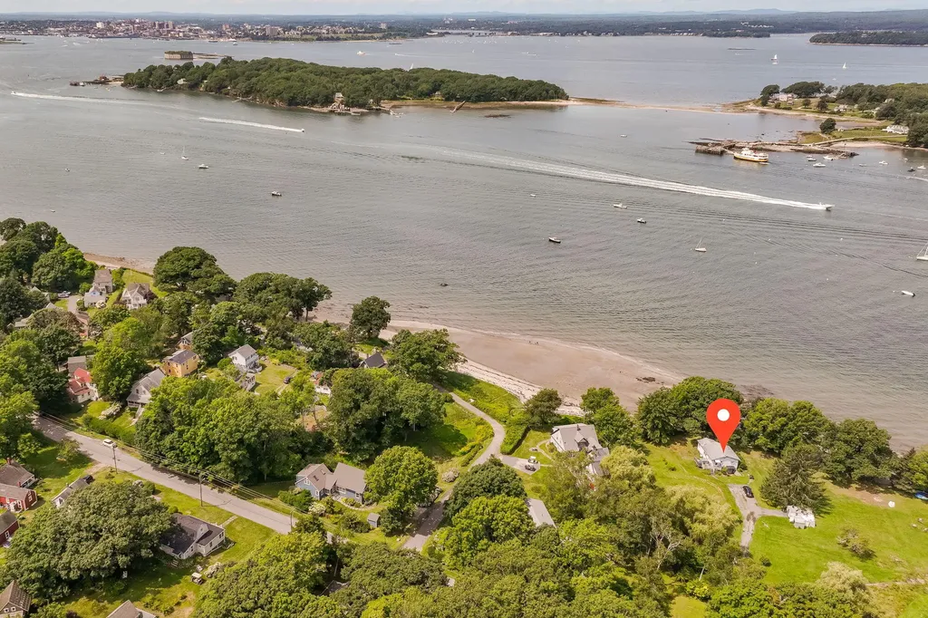 494 Island Avenue Portland ME 04108