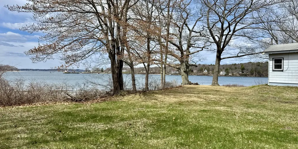 494 Island Avenue Portland ME 04108