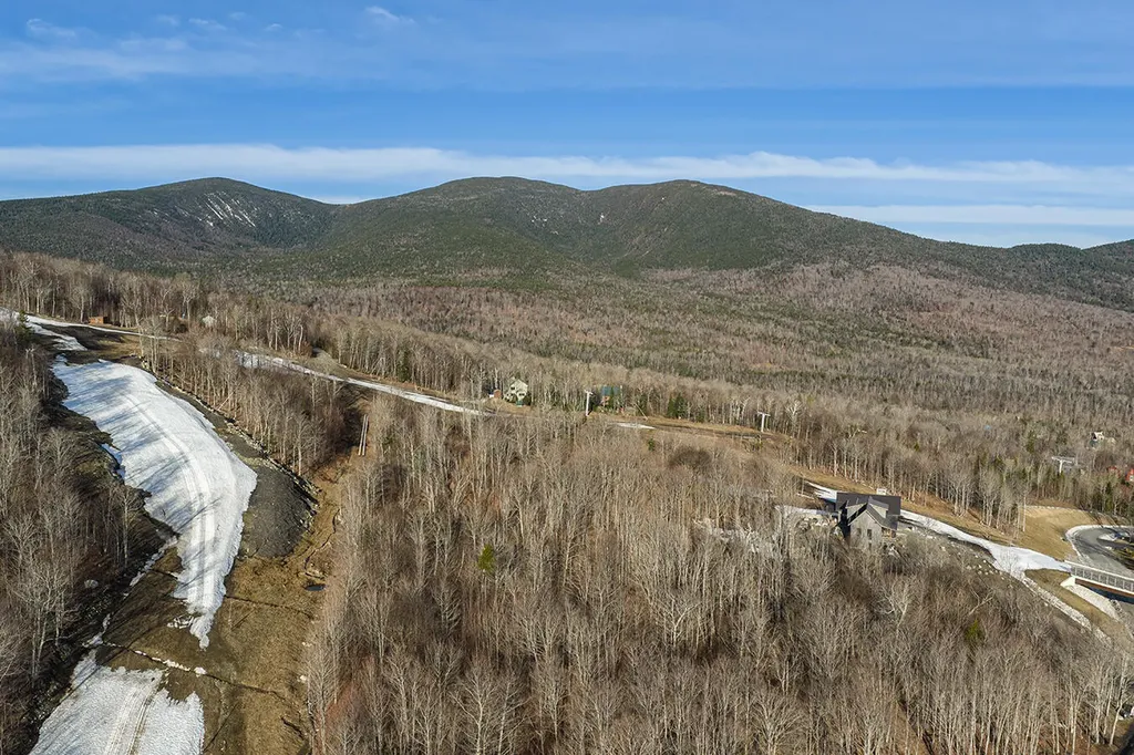 8122 Sawtooth Road Carrabassett Valley ME 04947