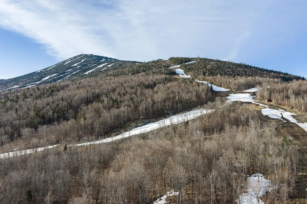 8122 Sawtooth Road Carrabassett Valley ME 04947
