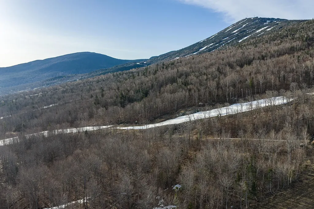 8122 Sawtooth Road Carrabassett Valley ME 04947