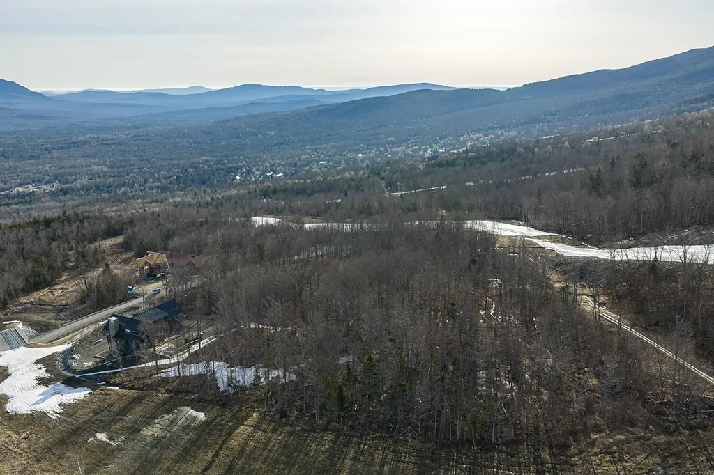 8122 Sawtooth Road Carrabassett Valley ME 04947