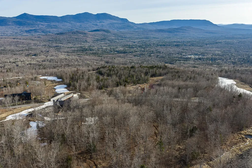 8122 Sawtooth Road Carrabassett Valley ME 04947