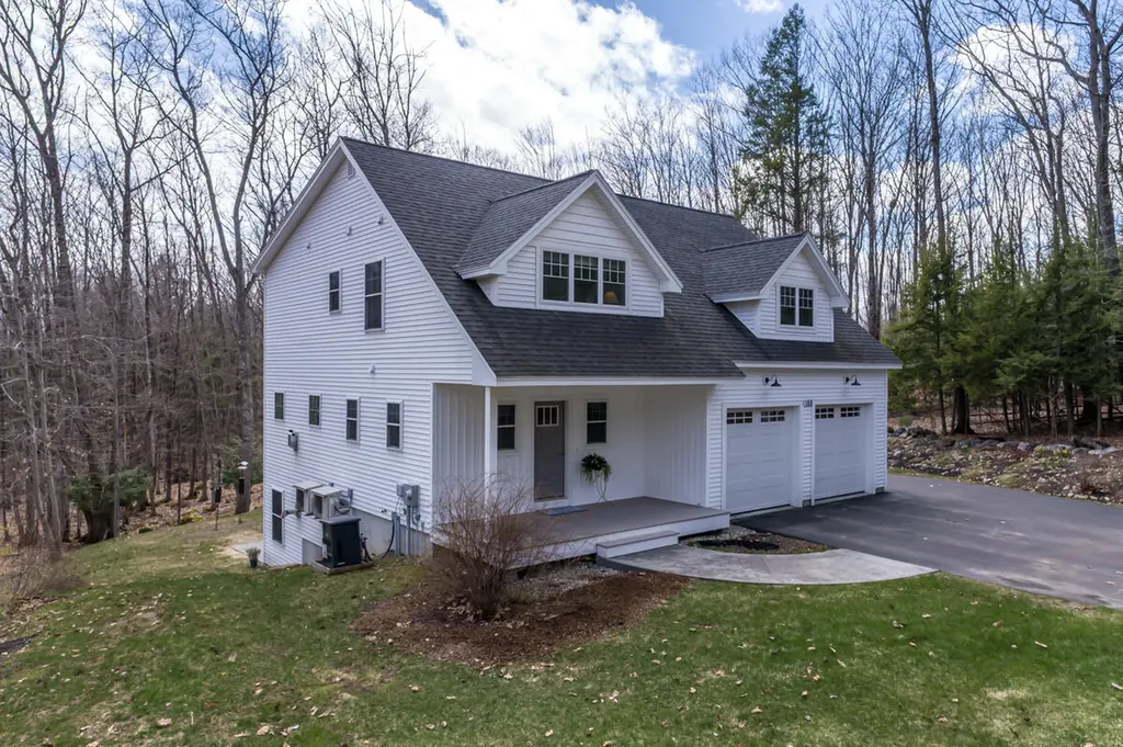133 Libby Road Pownal ME 04069