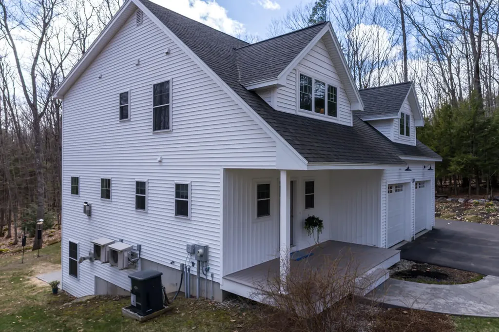 133 Libby Road Pownal ME 04069