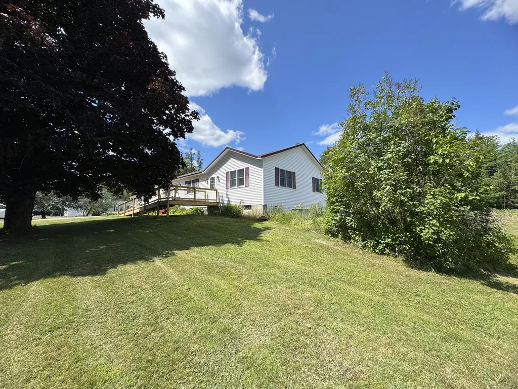 92 Athens Road Harmony ME 04942