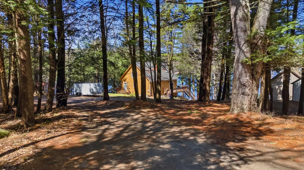 19 Rocky Point Road Monmouth ME 04259