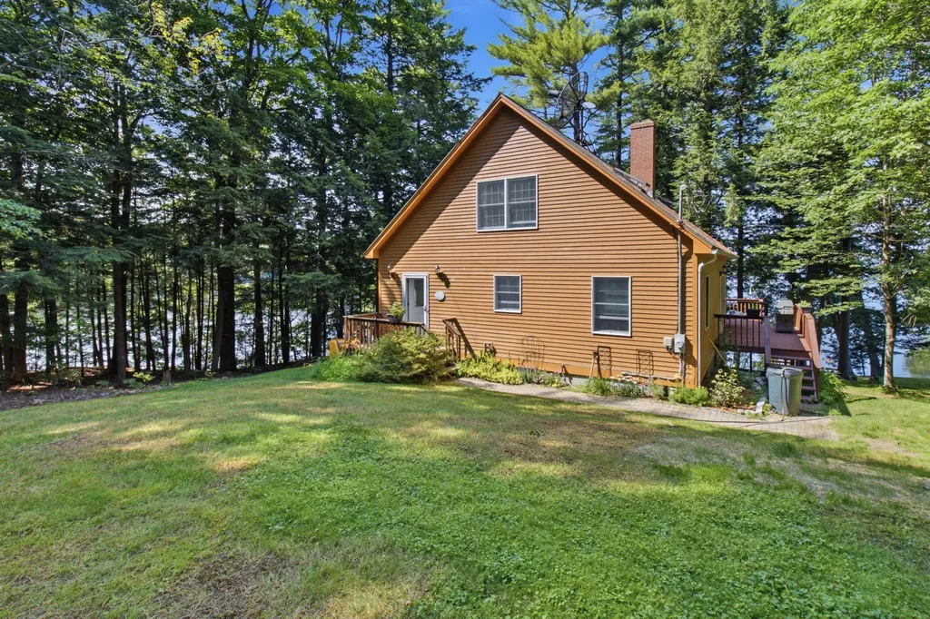 19 Rocky Point Road Monmouth ME 04259