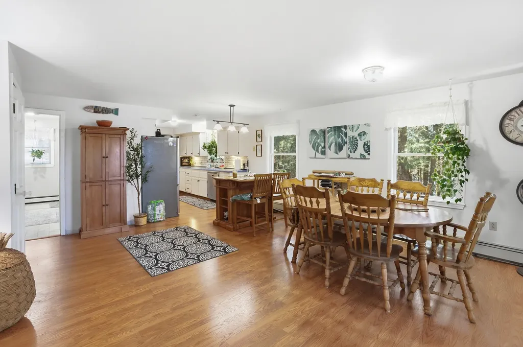 19 Rocky Point Road Monmouth ME 04259