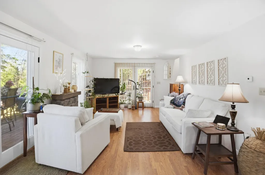 19 Rocky Point Road Monmouth ME 04259
