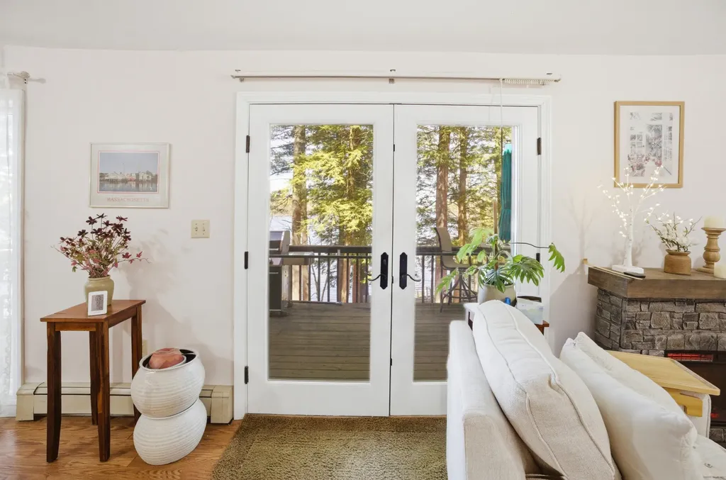 19 Rocky Point Road Monmouth ME 04259
