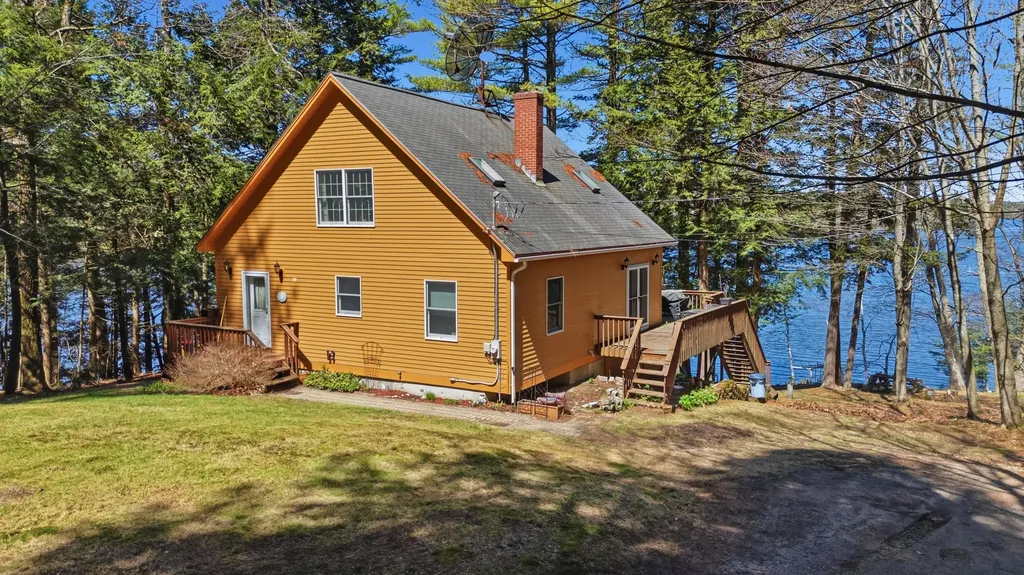 19 Rocky Point Road Monmouth ME 04259