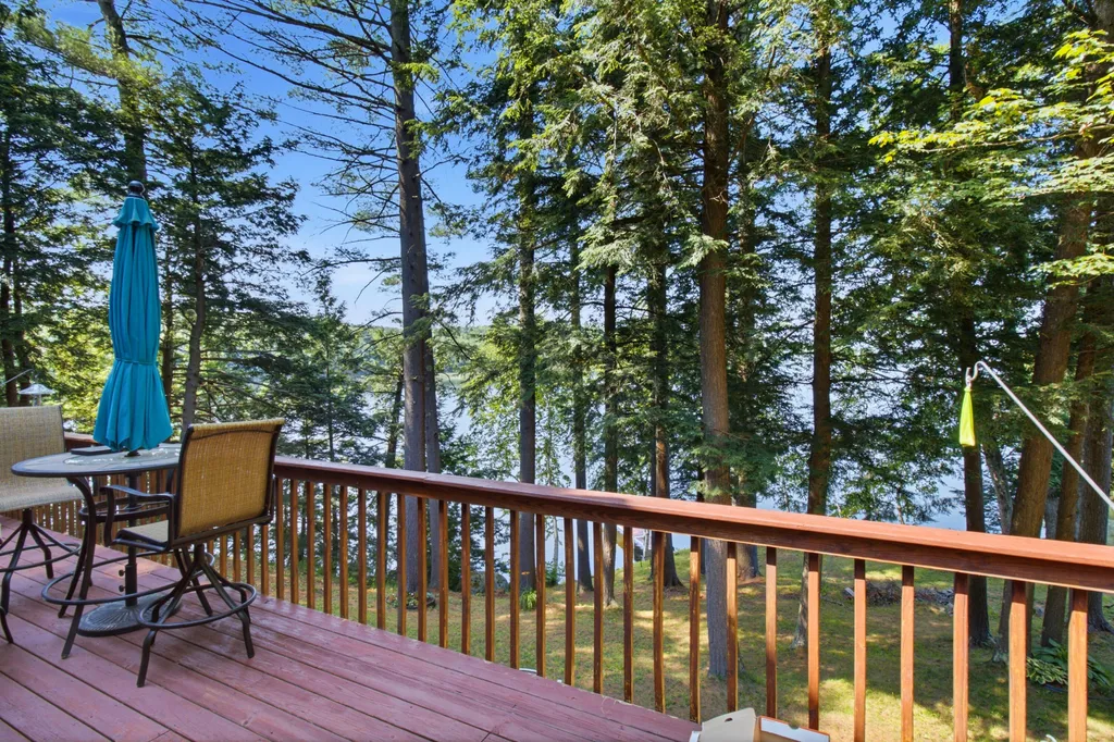 19 Rocky Point Road Monmouth ME 04259