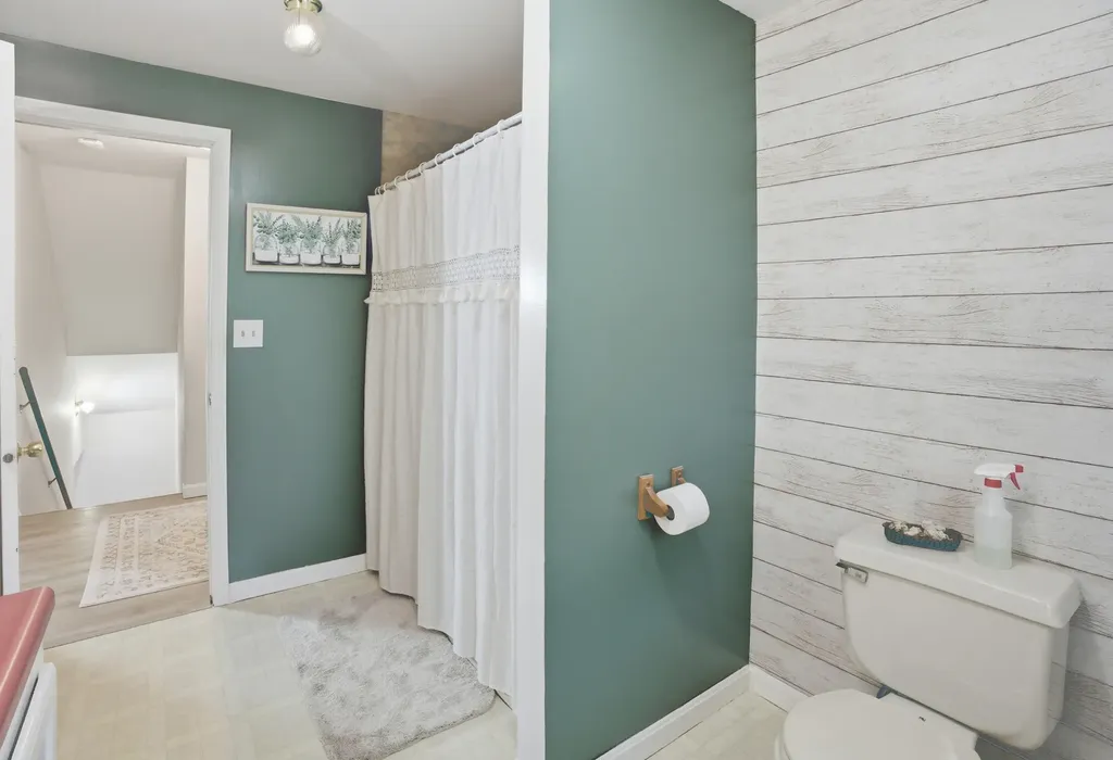 19 Rocky Point Road Monmouth ME 04259