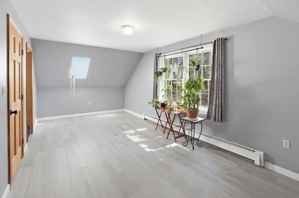 19 Rocky Point Road Monmouth ME 04259