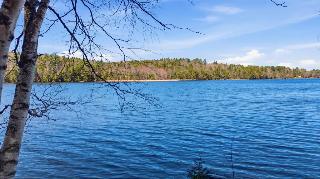 19 Rocky Point Road Monmouth ME 04259