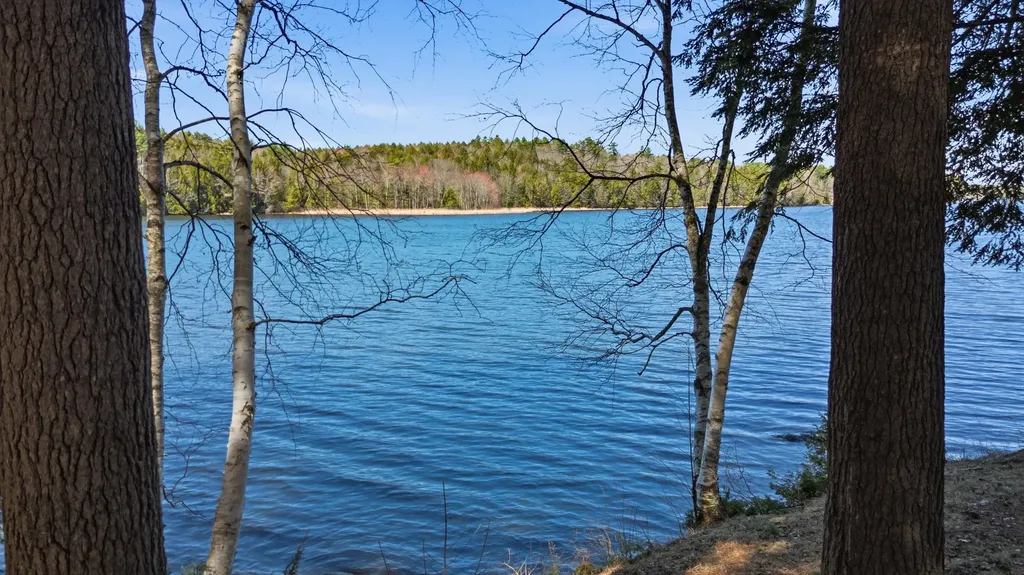 19 Rocky Point Road Monmouth ME 04259