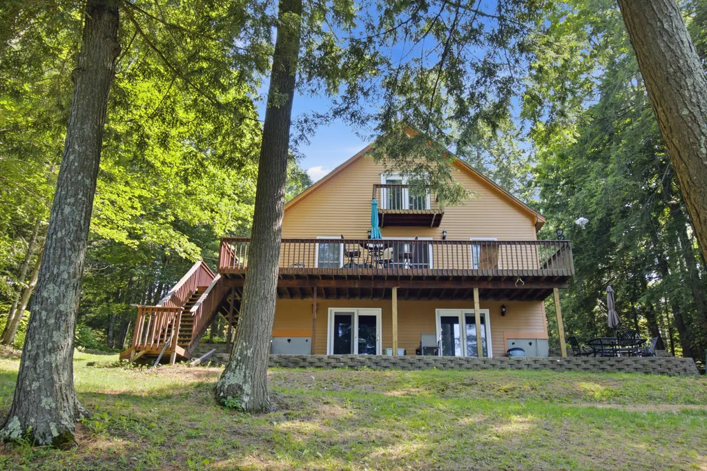 19 Rocky Point Road Monmouth ME 04259