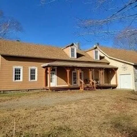 14 Arab Road Lee ME 04455