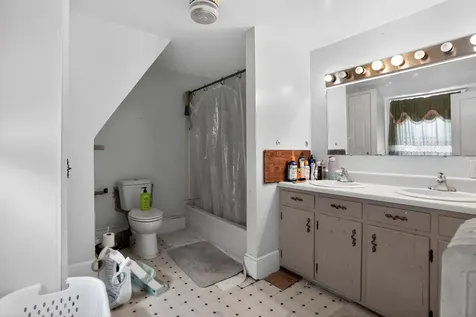 60 Orchard Street Auburn ME 04210