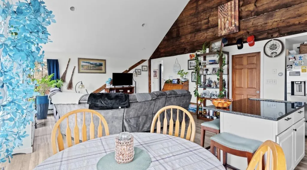 305 Gray Road Windham ME 04062