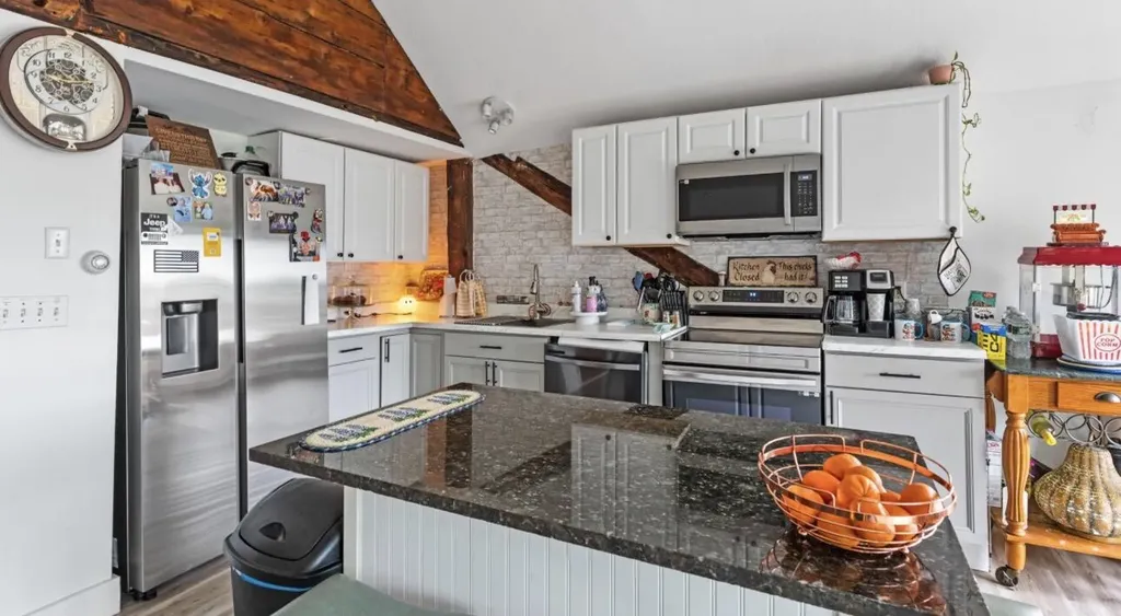 305 Gray Road Windham ME 04062