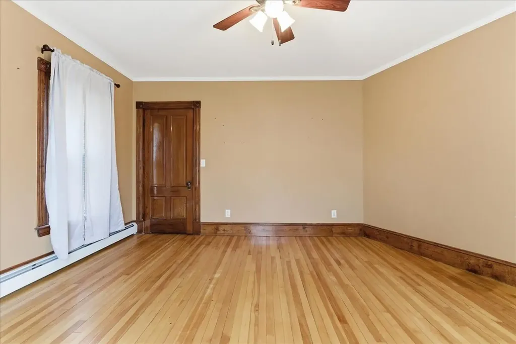 9 Harlow Hill Road Mexico ME 04257