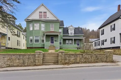 9 Harlow Hill Road Mexico ME 04257
