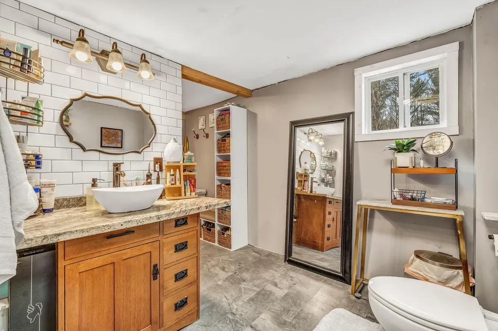 329 Bean Road Mount Vernon ME 04352