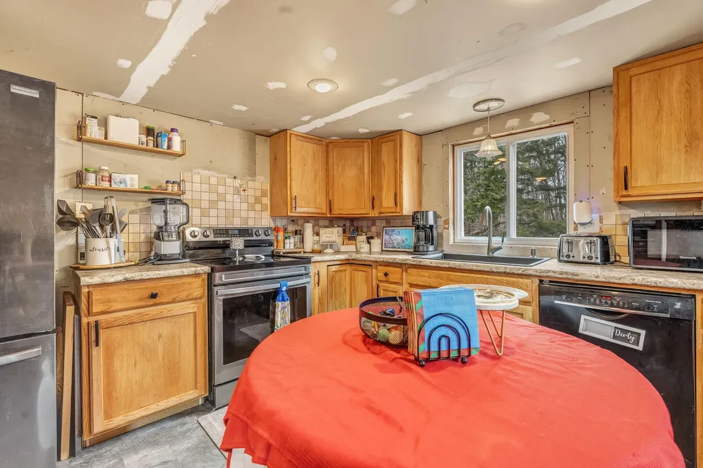 329 Bean Road Mount Vernon ME 04352
