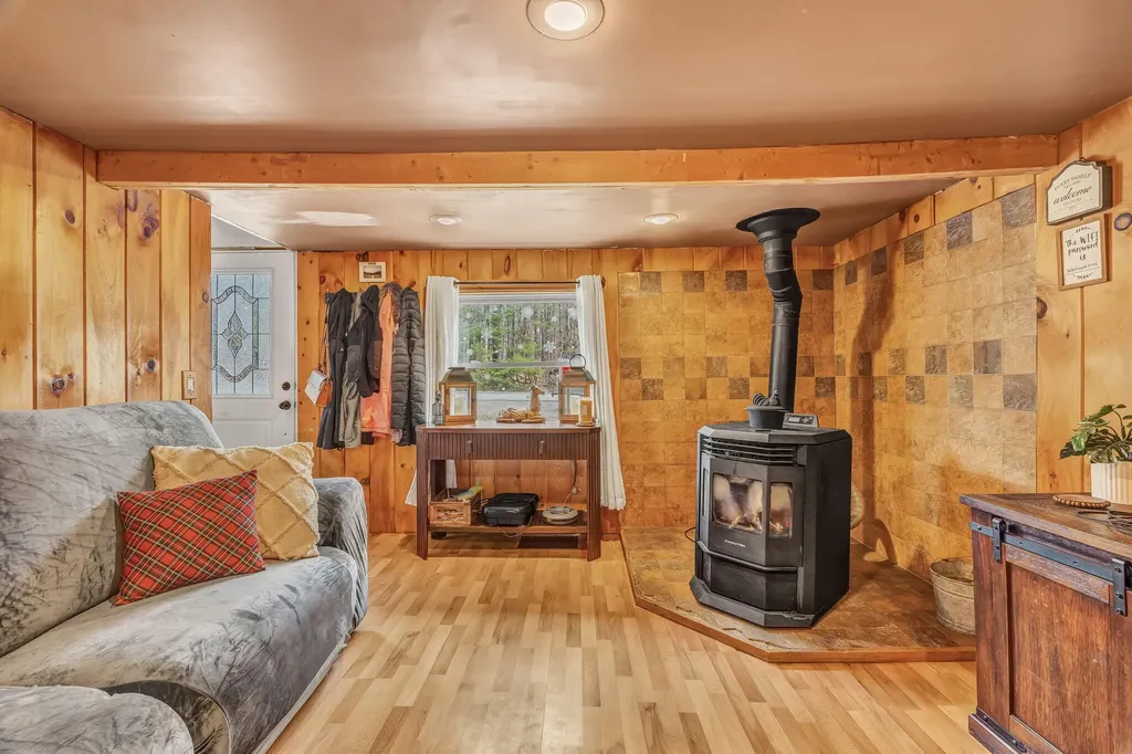329 Bean Road Mount Vernon ME 04352