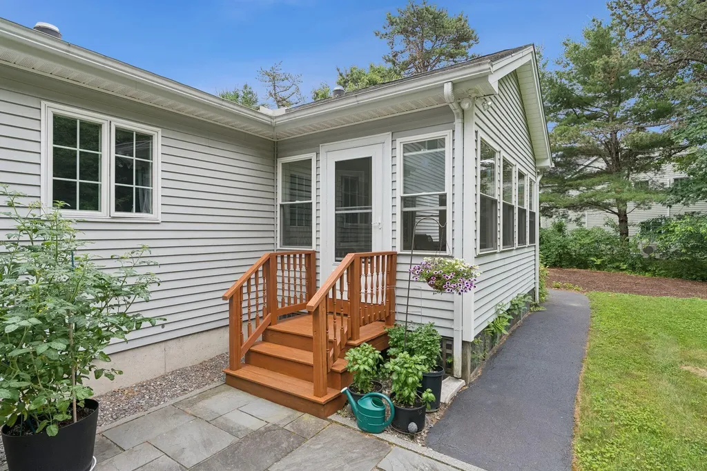 12 Jewell Street Brunswick ME 04011