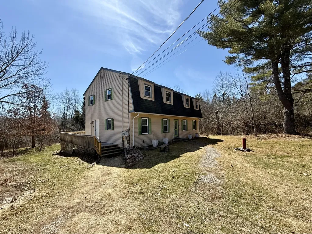 2293&2295 S Princeton Road Baileyville ME 04694