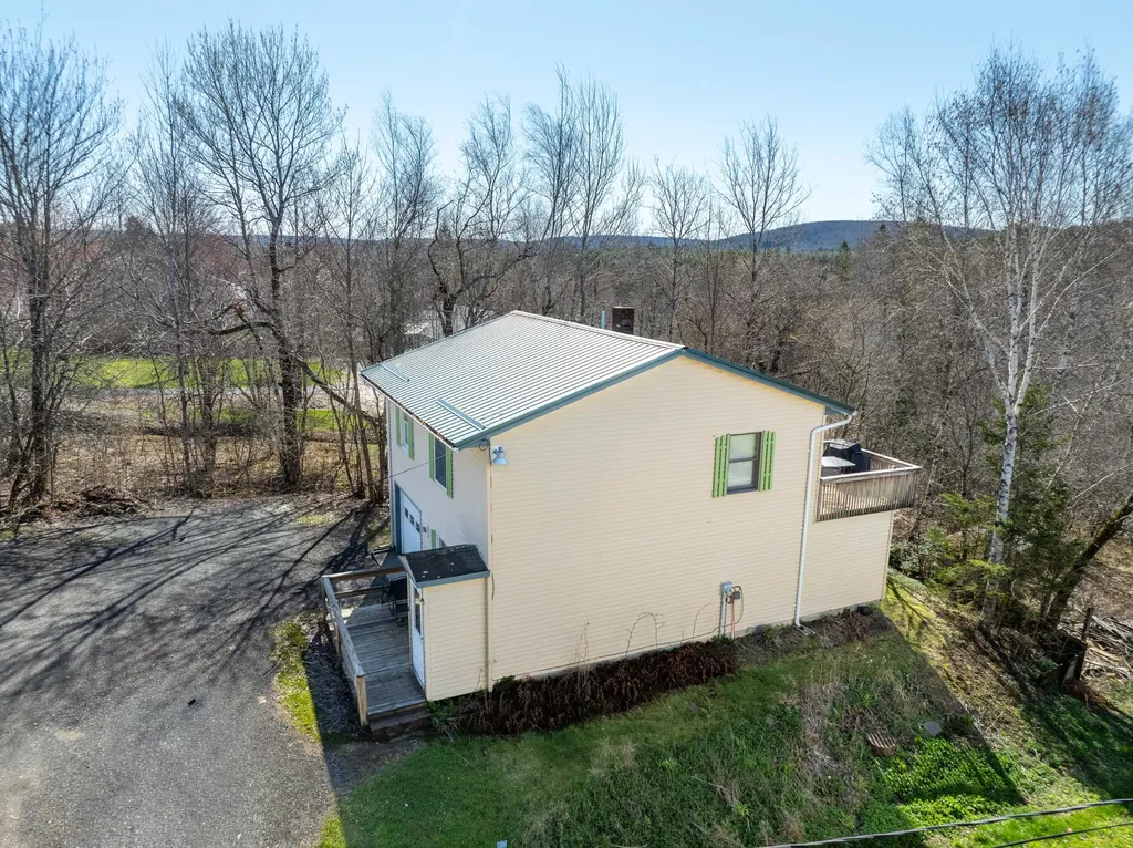 2293&2295 S Princeton Road Baileyville ME 04694