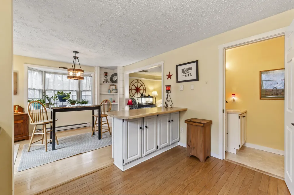 74 Munroe Lane Topsham ME 04086