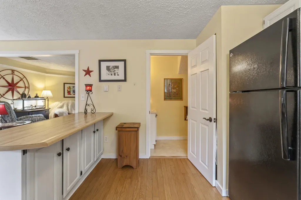 74 Munroe Lane Topsham ME 04086