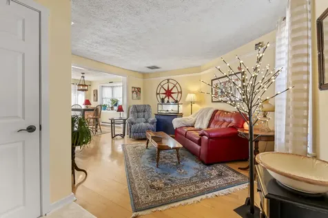 74 Munroe Lane Topsham ME 04086