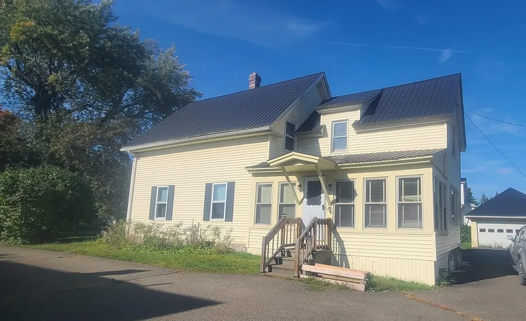 34 Dyer Street Presque Isle ME 04769