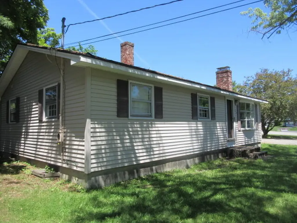 29 Hutchinson Drive Augusta ME 04330