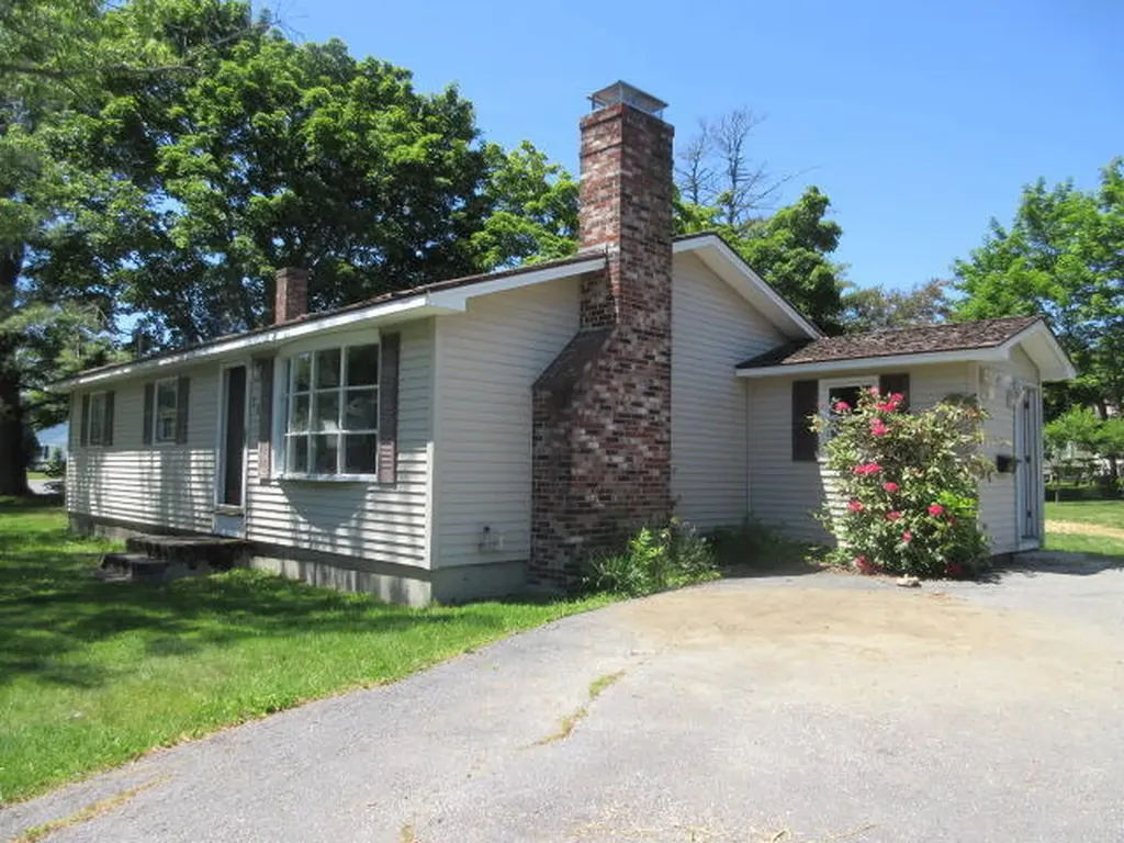29 Hutchinson Drive Augusta ME 04330