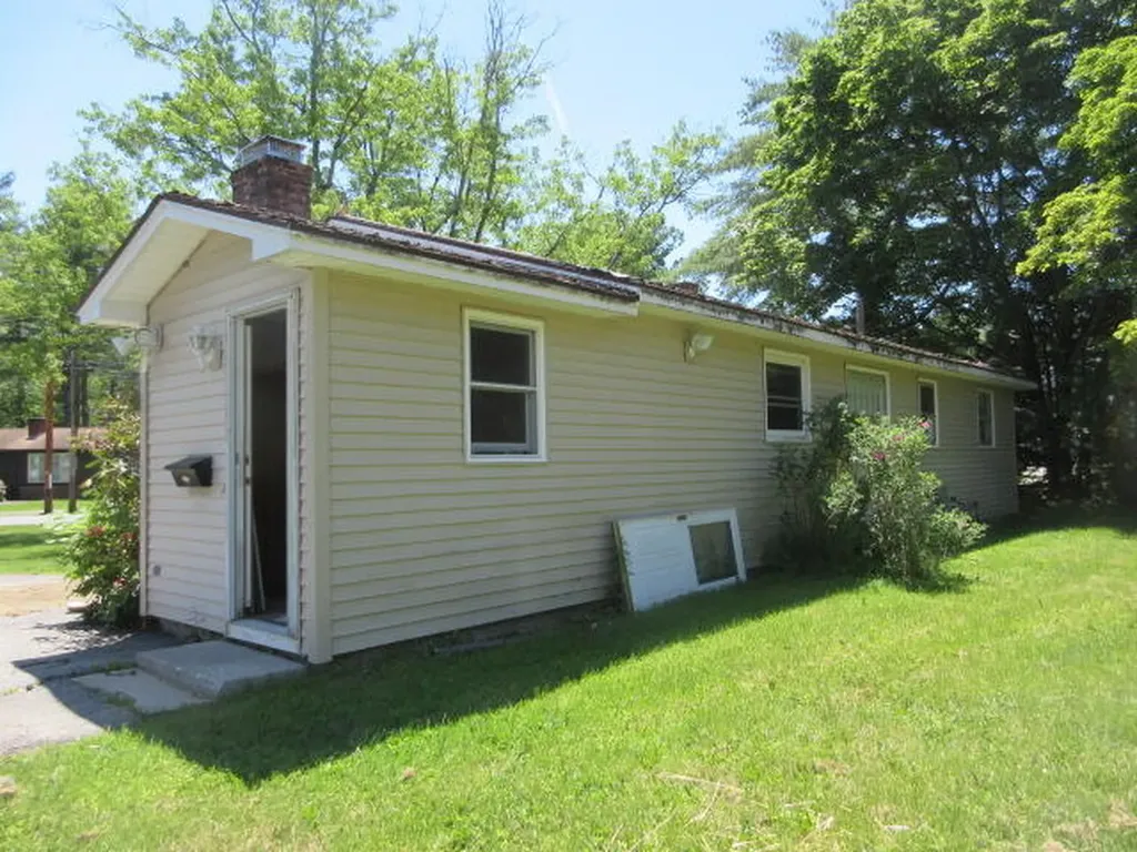 29 Hutchinson Drive Augusta ME 04330