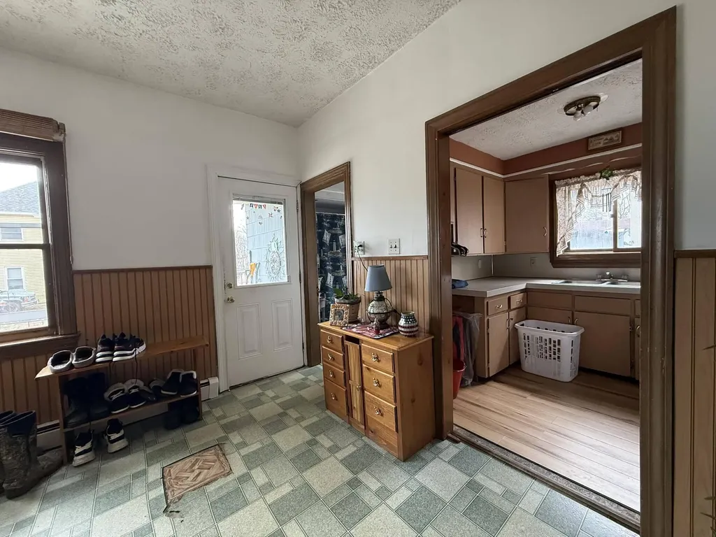 7 Bates Street Sanford ME 04073