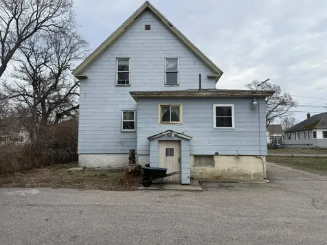 7 Bates Street Sanford ME 04073