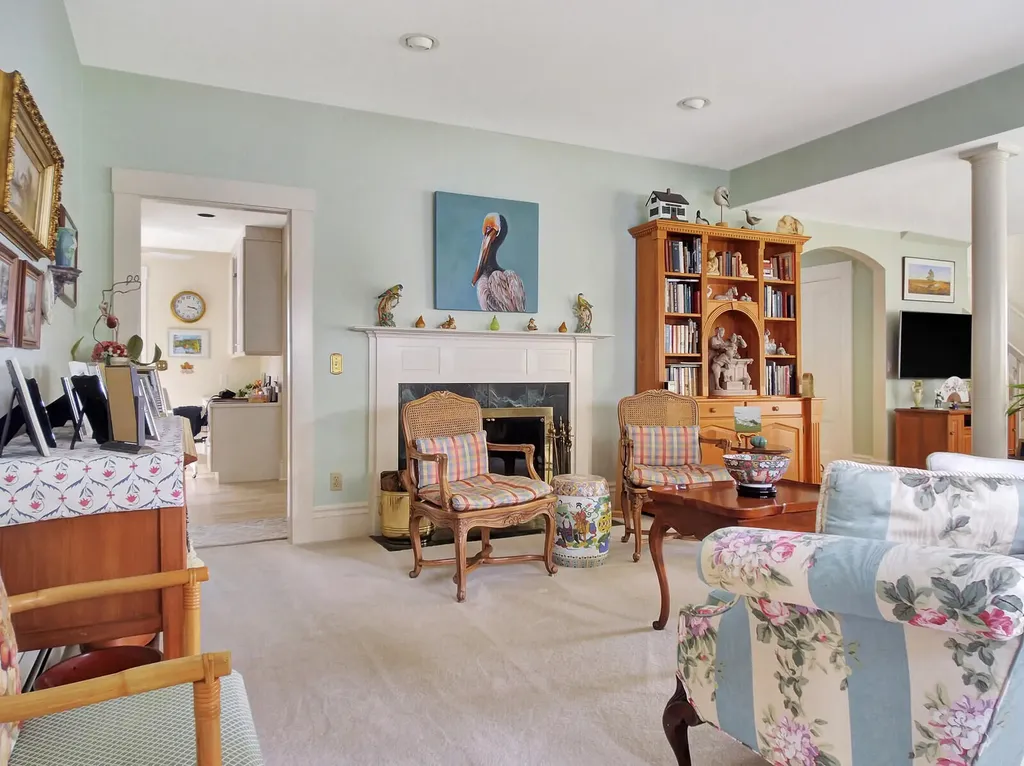 553 Main Street Wayne ME 04284