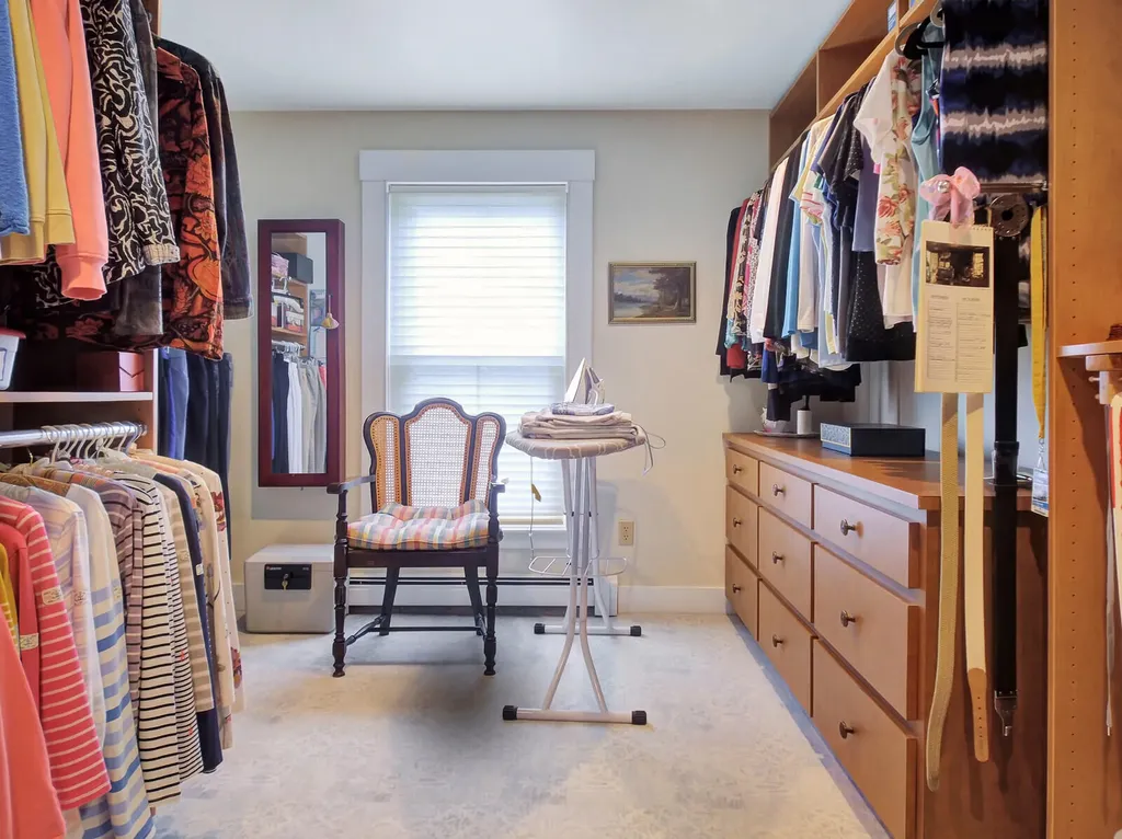 553 Main Street Wayne ME 04284