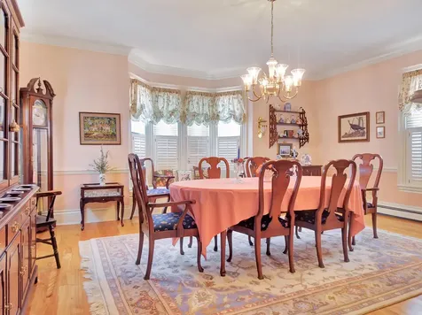 553 Main Street Wayne ME 04284