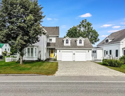 553 Main Street Wayne ME 04284