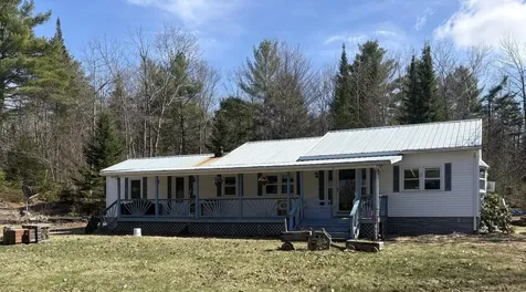 36 Hix Road Windsor ME 04363